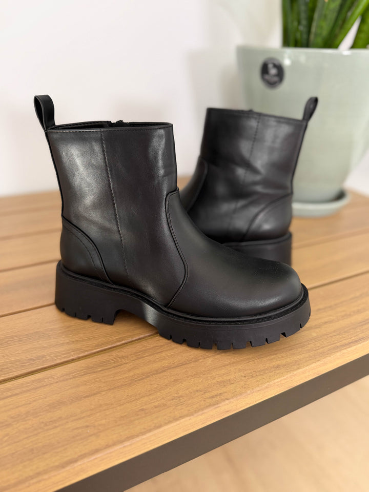 Irwin Boot- BLACK