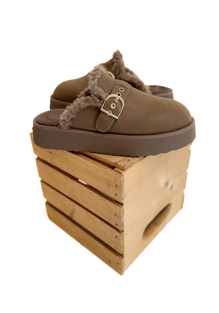 Sugary Sherpa Lined Clog- TAUPE GRAY