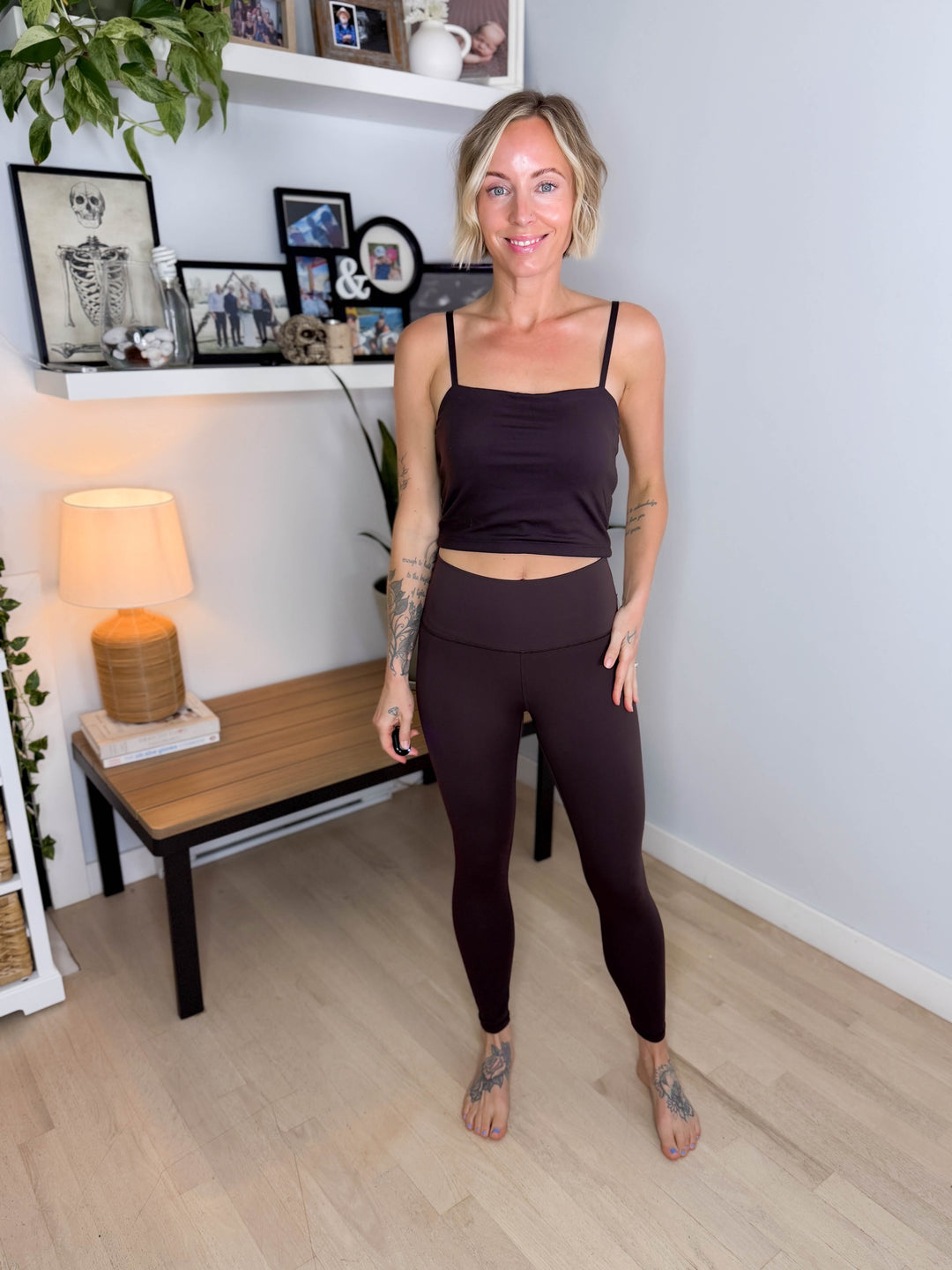 MONO B Studio Days Crop Cami- COFFEE BEAN