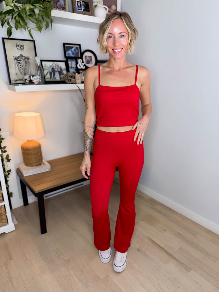 MONO B Studio Days Crop Cami- SMITTEN CHERRY