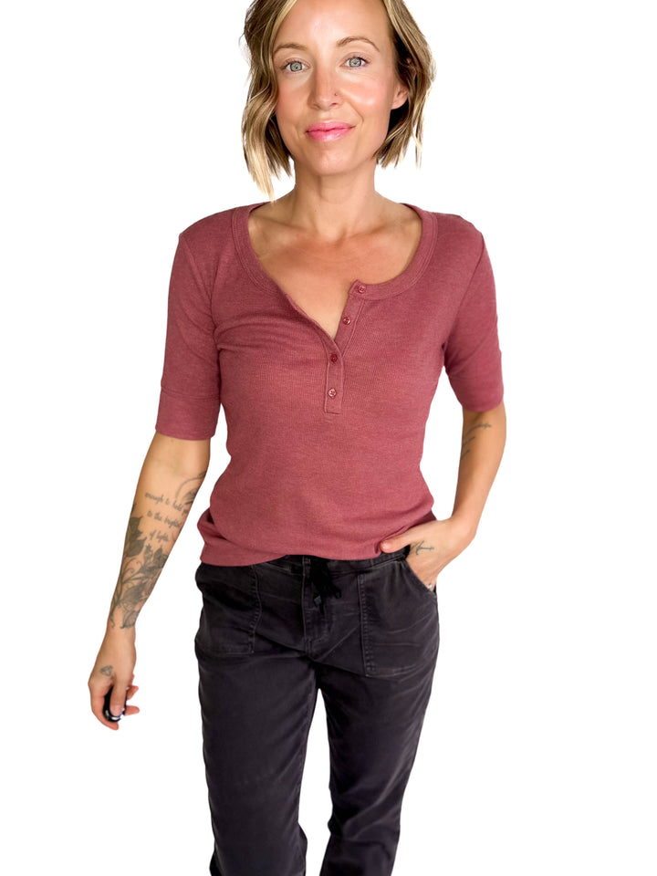 Melissa Ribbed 1/2 Sleeve Henley Top- HEATHER BURGUNDY