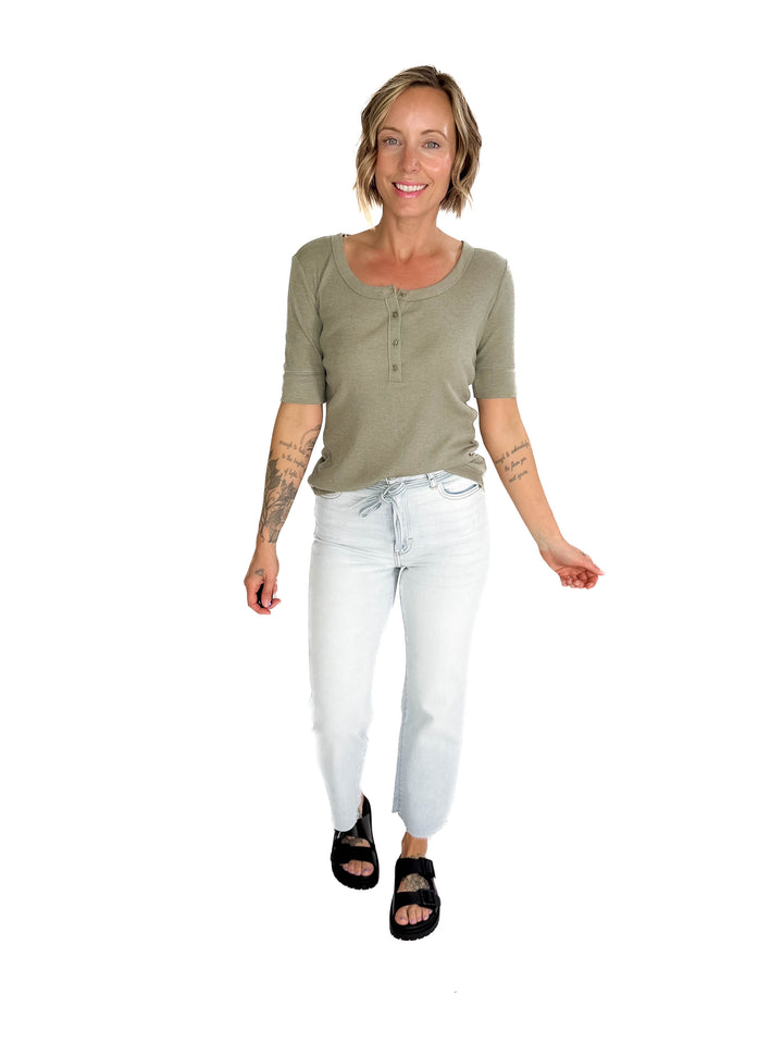 Melissa Ribbed 1/2 Sleeve Henley Top- OLIVE