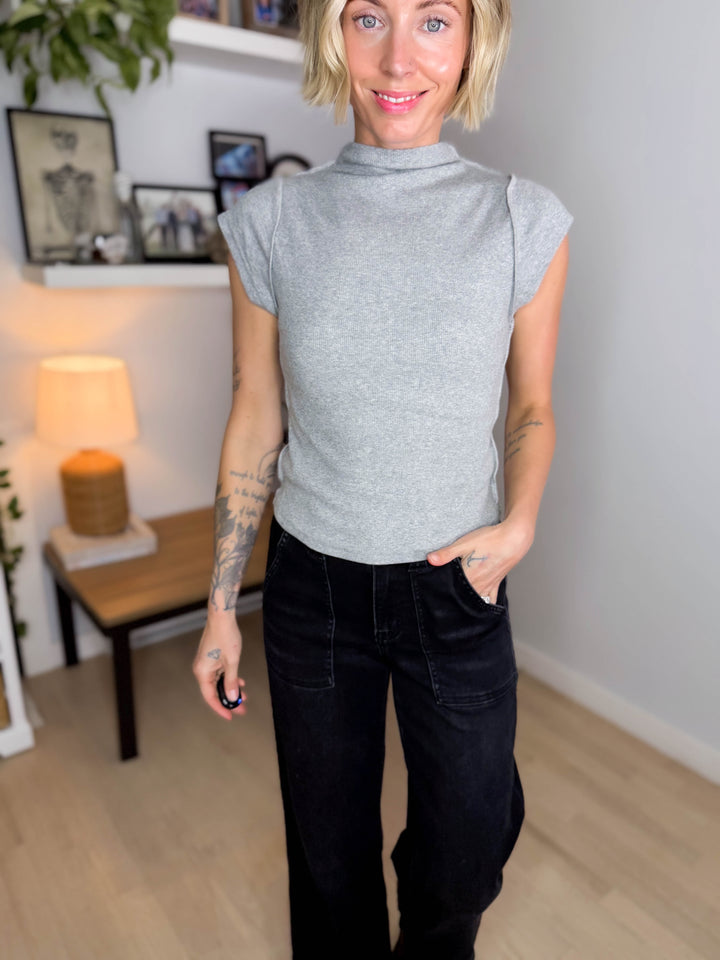 Daybreak Mockneck Rib Top- HTHR GREY
