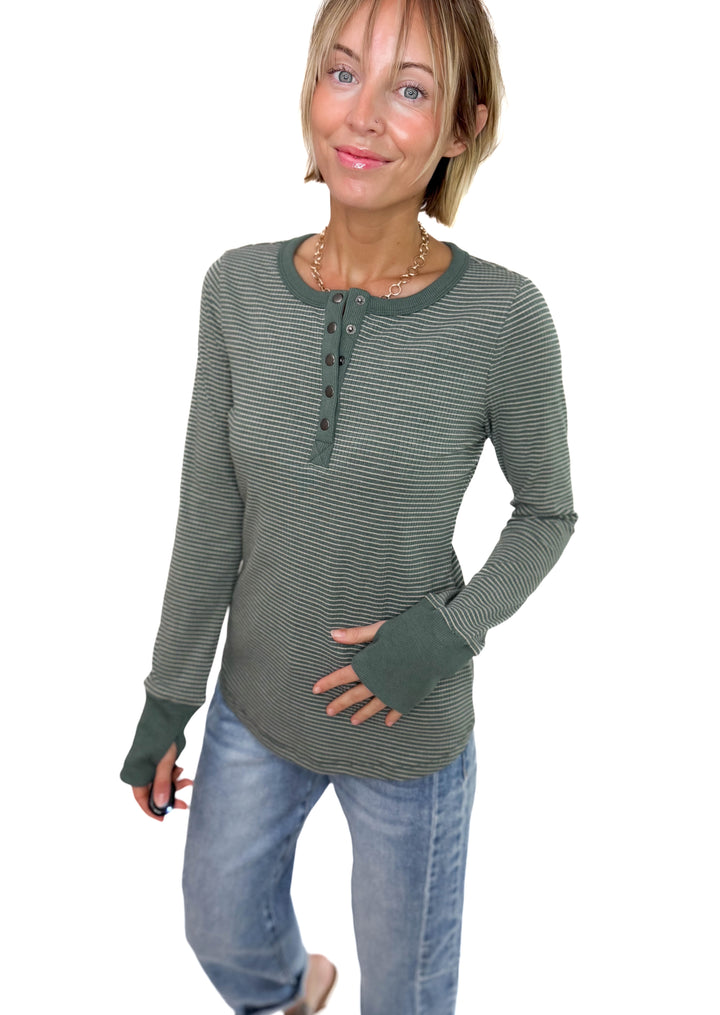 Drea Ribbed Snap Button Henley- FOREST
