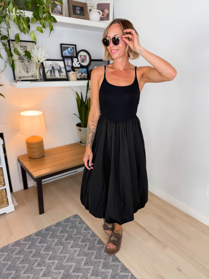 Rynlee Spaghetti Strap Bubble Midi Dress- BLACK