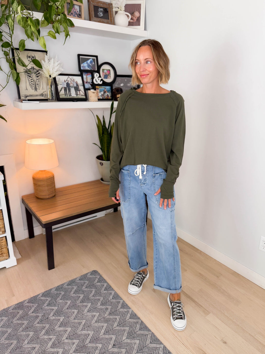 Rayna Cotton Raglan Sleeve Thumbhole Top- DARK OLIVE