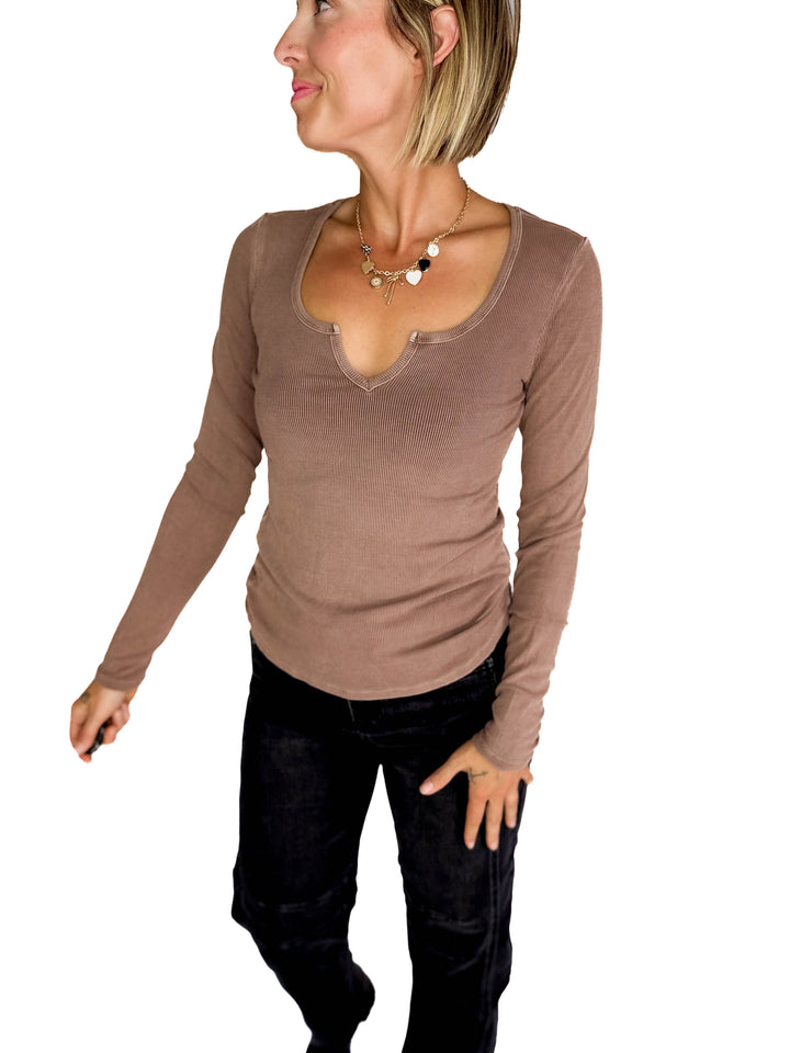 Jennifer Classic Ribbed Basic Long Sleeve- MOCHA