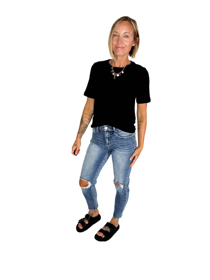 ONLY Loni Short Sleeve Tee- BLACK
