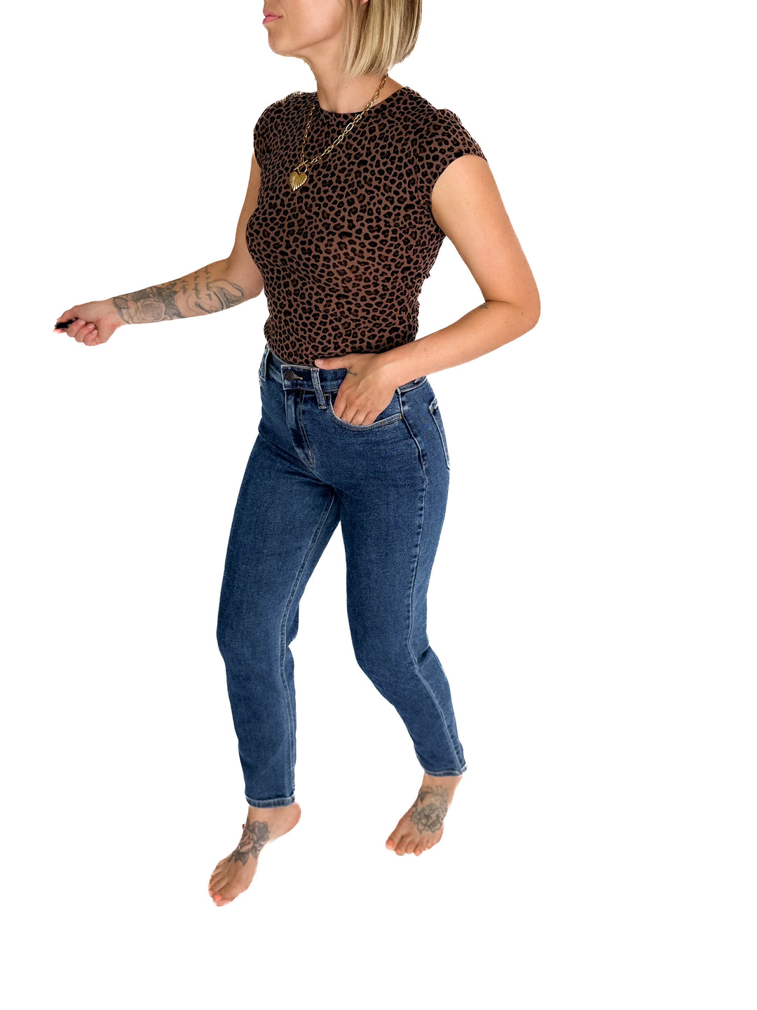 CELLO Yara High Rise Mom Jean- MED/DARK WASH