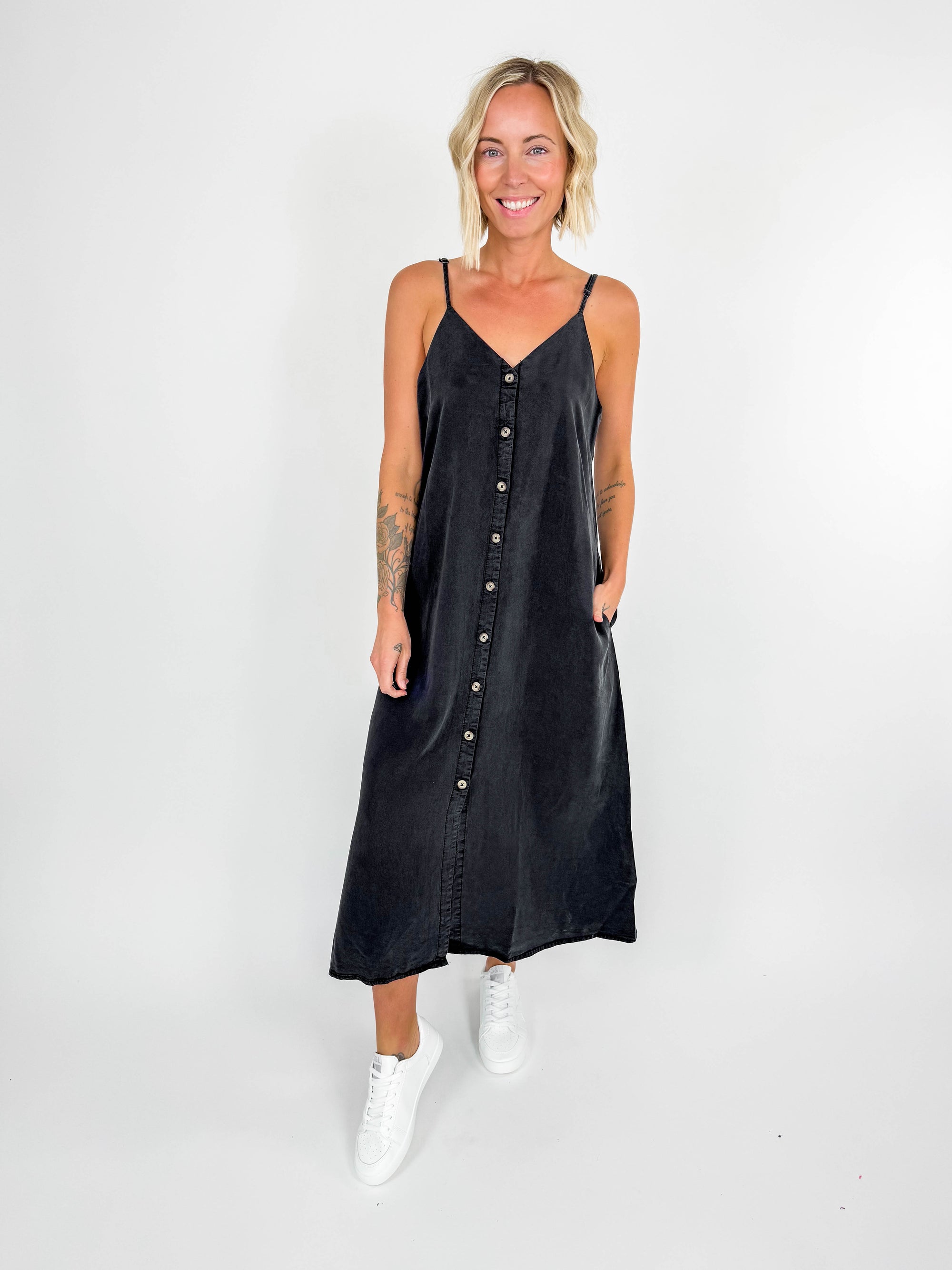 Nora V-Neck Strap Sleeveless Midi Dress- BLACK
