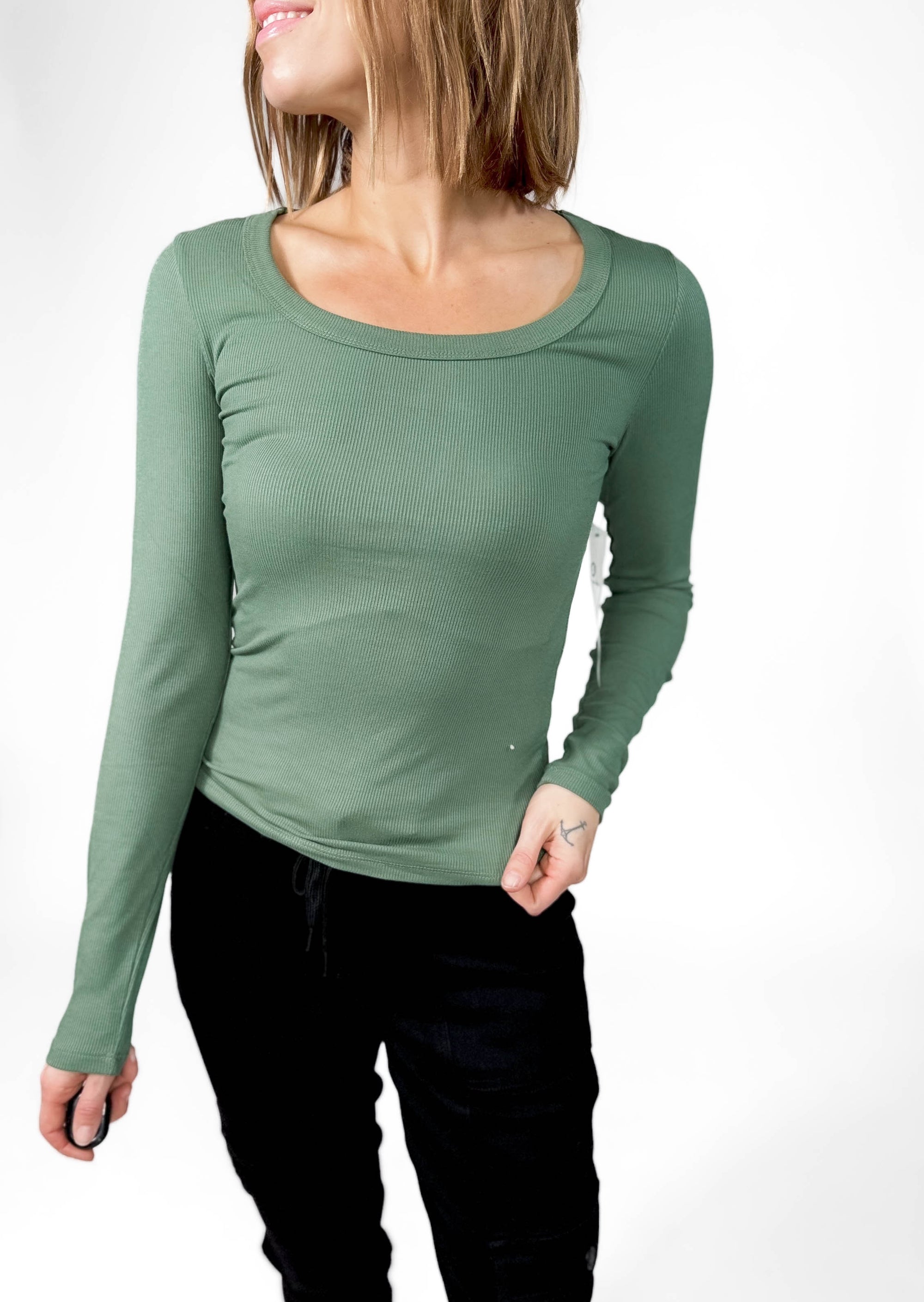 MONO B Linley Ribbed Scoop Neck- FERN GREEN