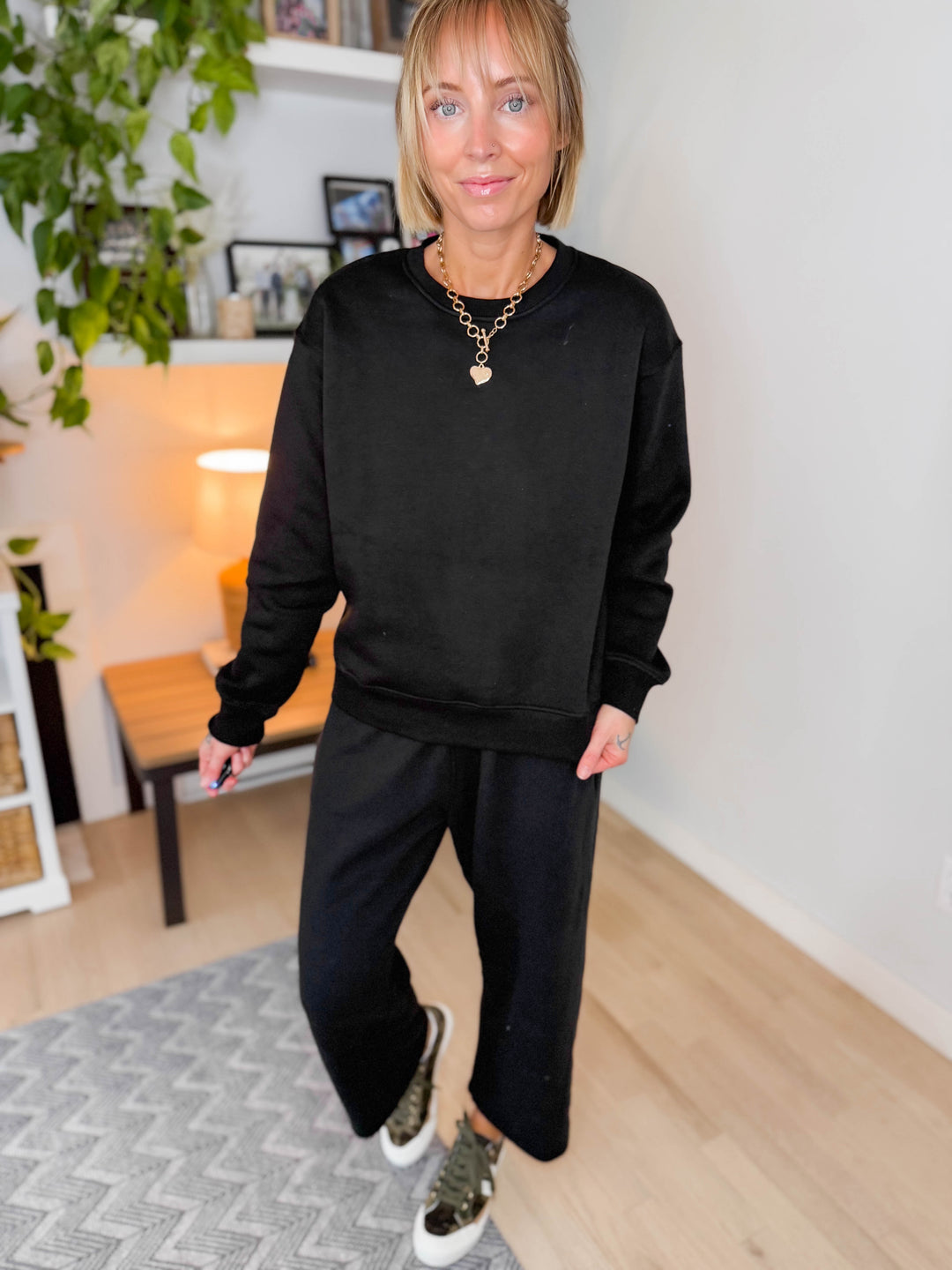 Mono B Alendra Classic Fit Fleece Sweatshirt- BLACK