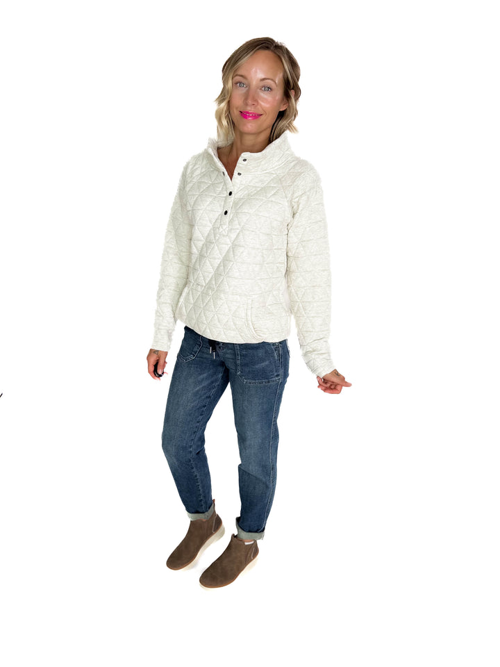 MICHELLE MAE Georgia Quilted Snap Button Pullover- OATMEAL **PRE-ORDER SEPT 10TH ETA**