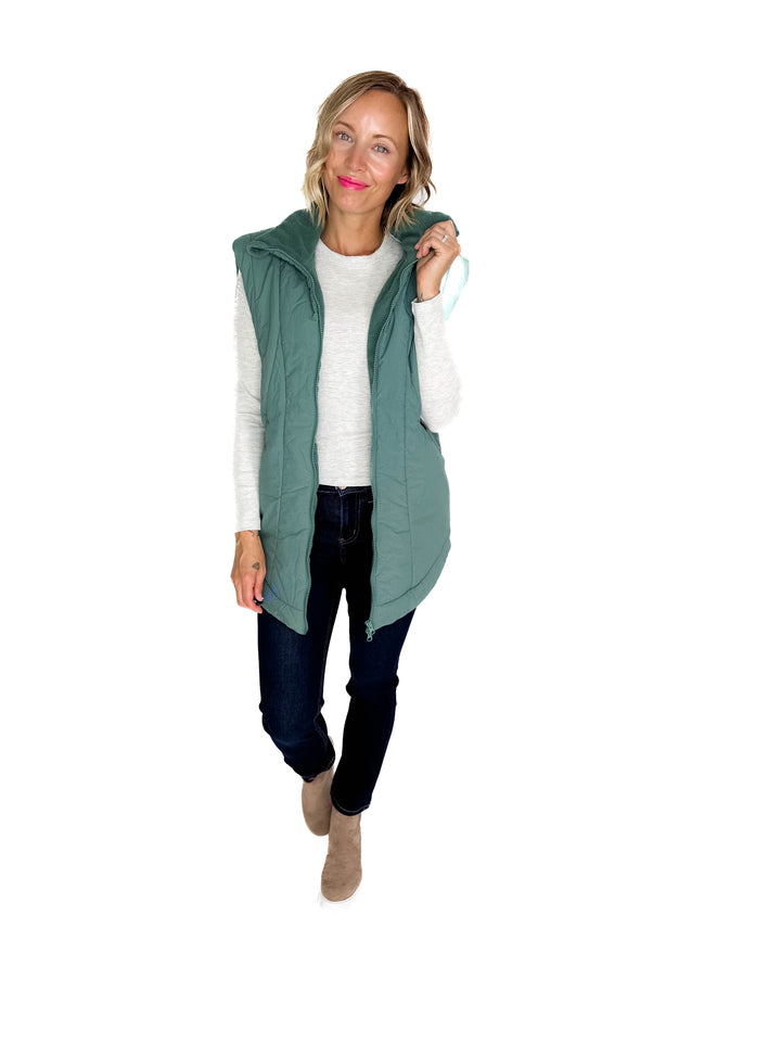 MONO B Summit Fleece Lined Vest- SILKY PINE