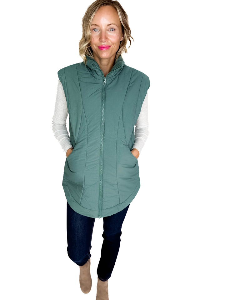 MONO B Summit Fleece Lined Vest- SILKY PINE