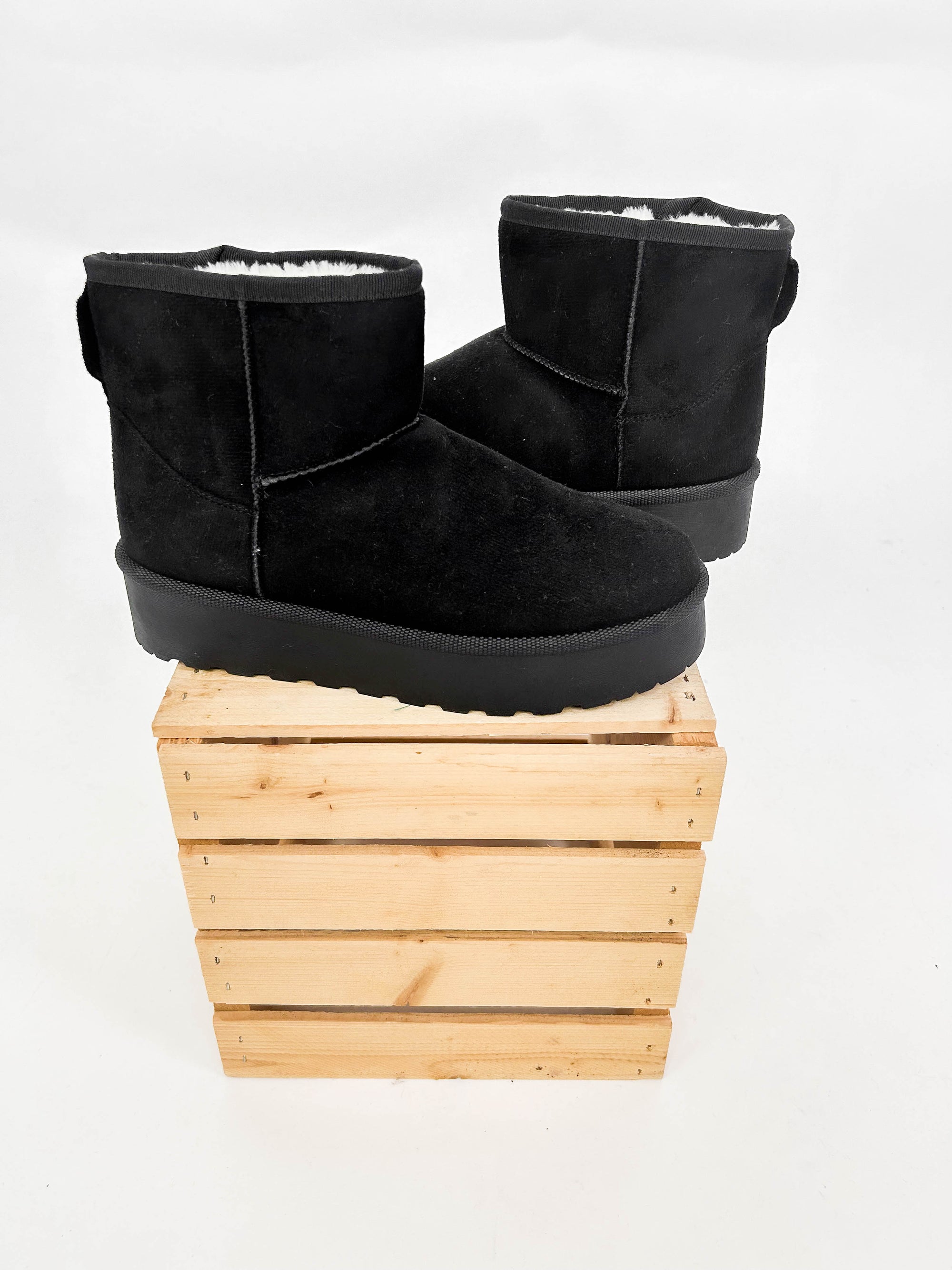 Winter Mood Faux Fur Boot- BLACK