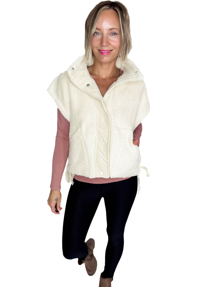 Roxannie Sherpa Vest- CREAM