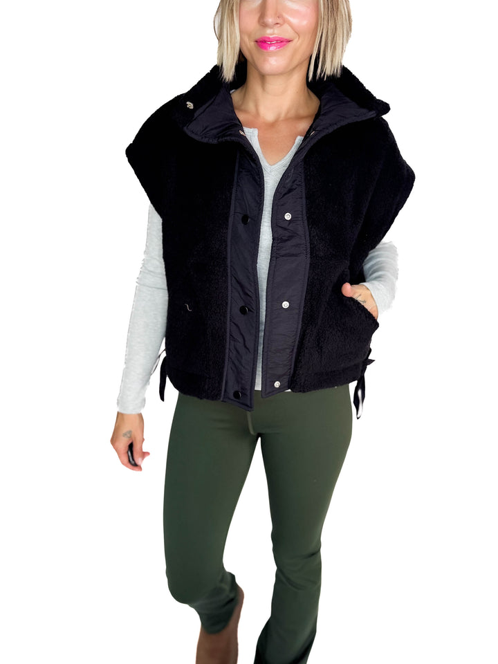 Roxannie Sherpa Vest- BLACK