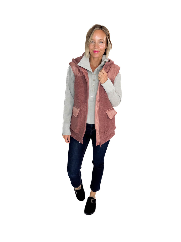 MONO B Peak Fleece Zip Up Hooded Vest- ROSE TAUPE
