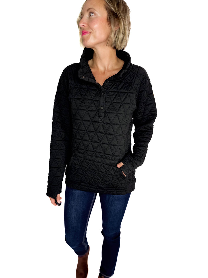 MICHELLE MAE Georgia Quilted Snap Button Pullover- BLACK