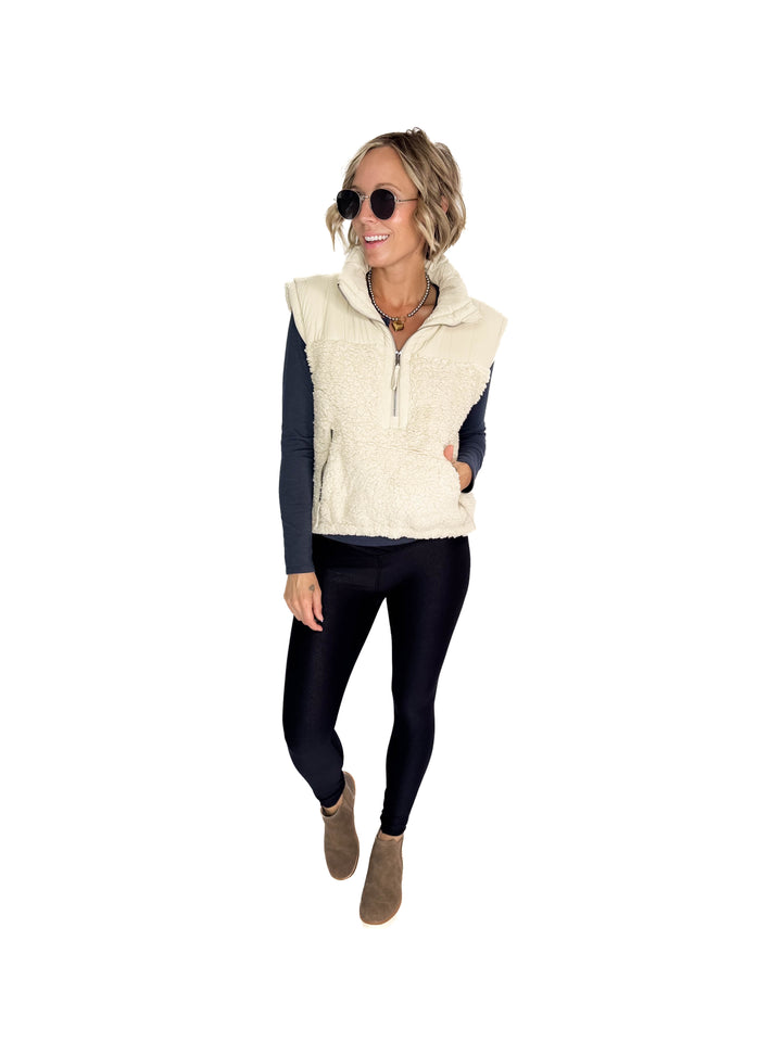 Mary Sherpa Contrast Collar Vest- ECRU