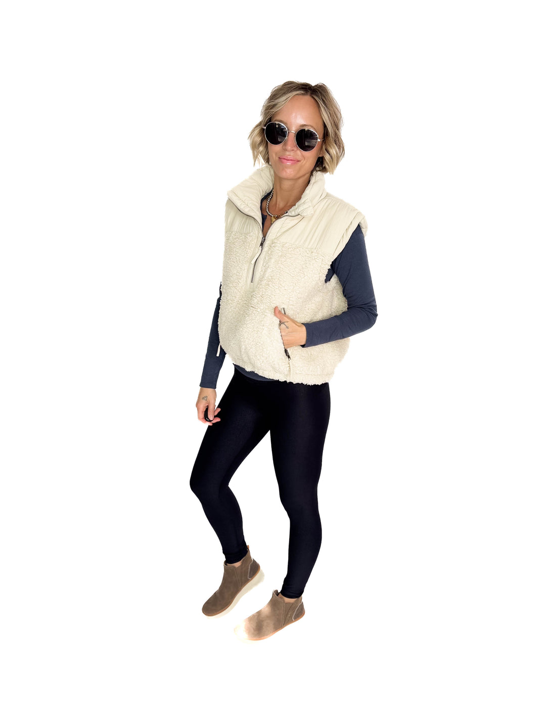 Mary Sherpa Contrast Collar Vest- ECRU