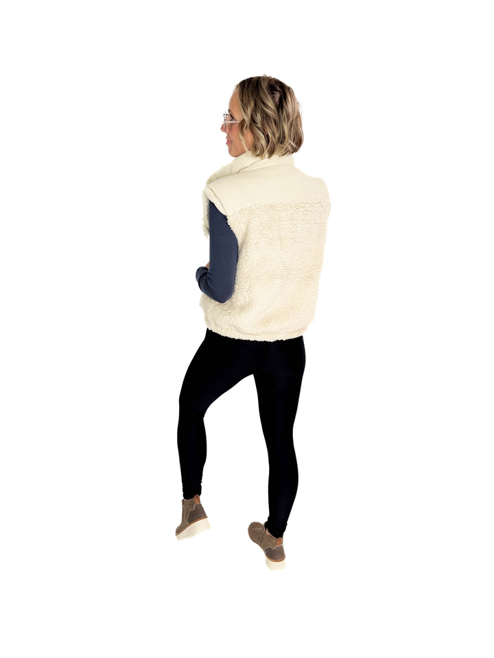 Mary Sherpa Contrast Collar Vest- ECRU
