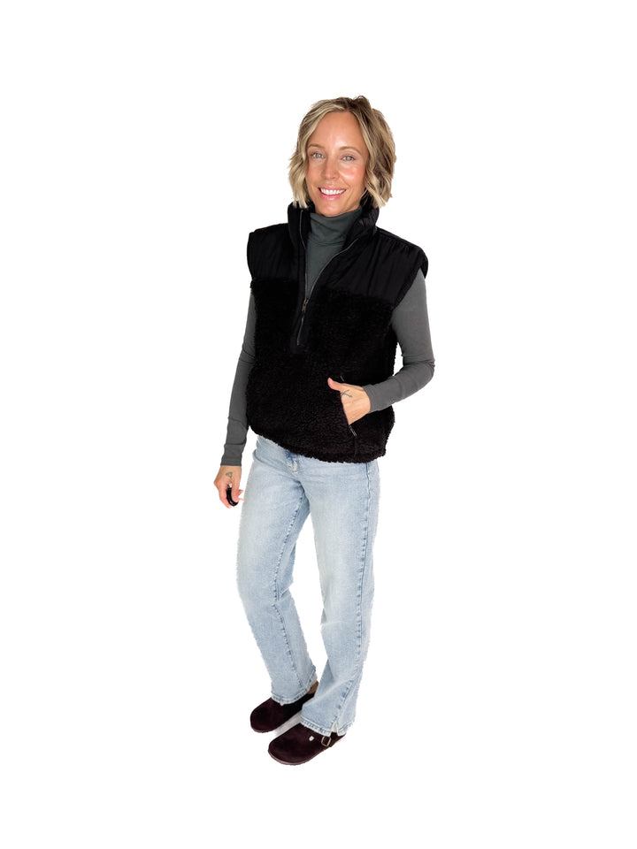 Mary Sherpa Contrast Collar Vest- BLACK