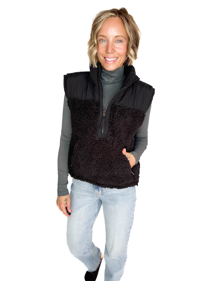 Mary Sherpa Contrast Collar Vest- BLACK