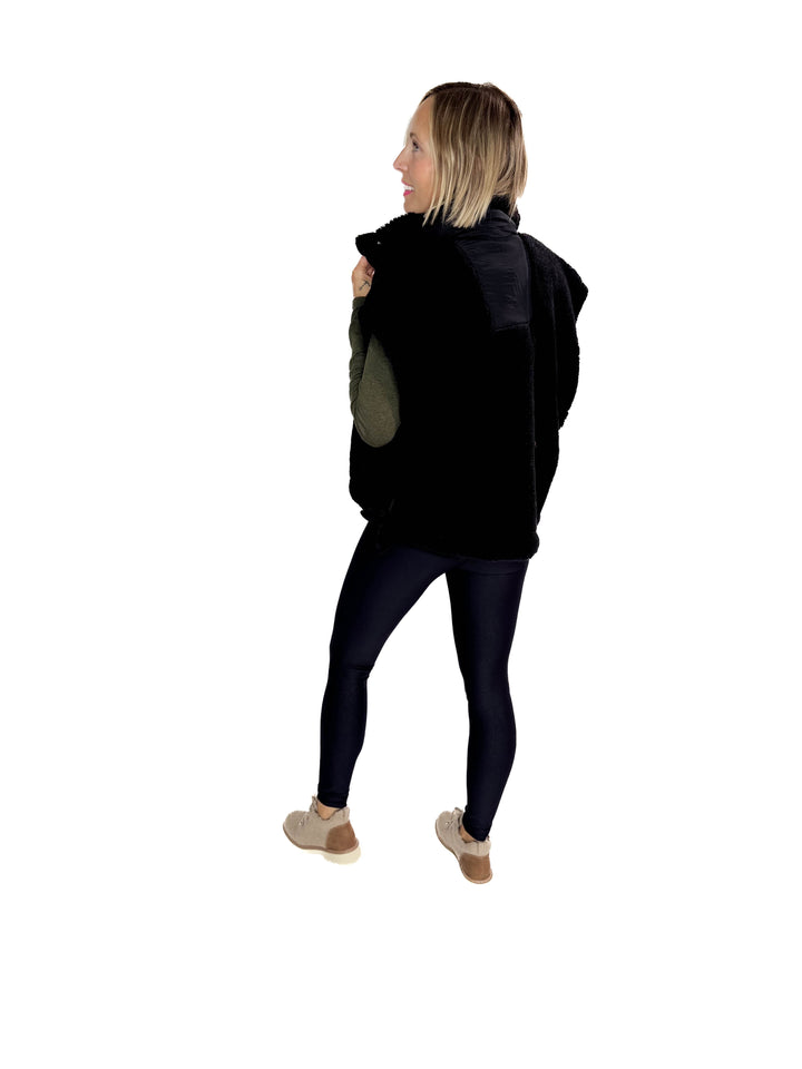 Toasty Sherpa Vest- BLACK
