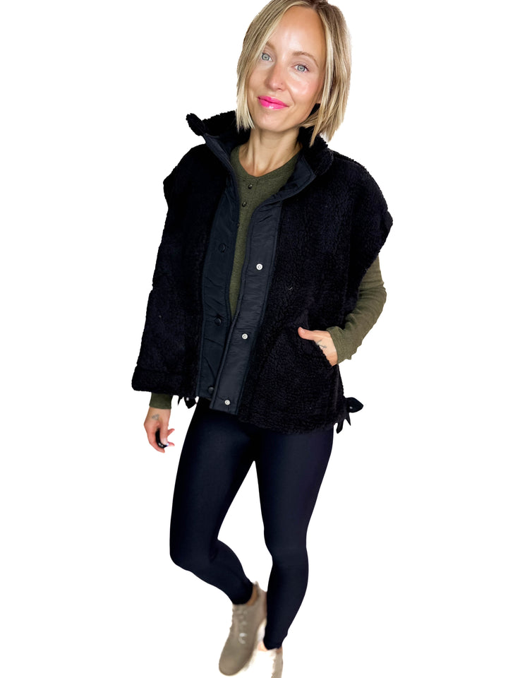 Toasty Sherpa Vest- BLACK