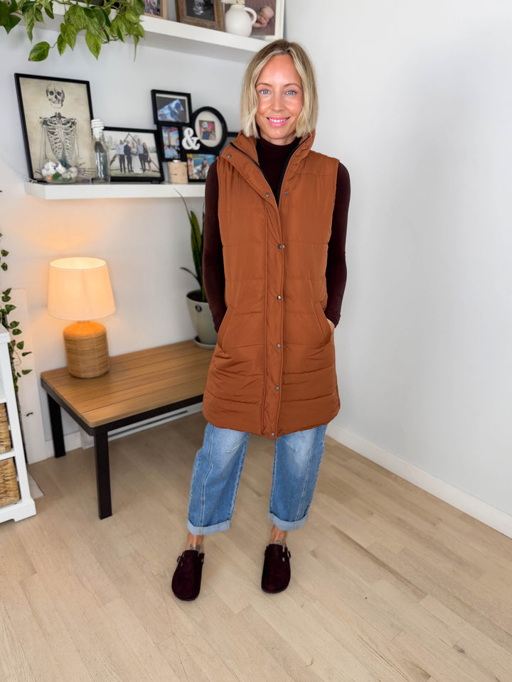 MICHELLE MAE Harlow Cling-Free Longline Vest- CINNAMON