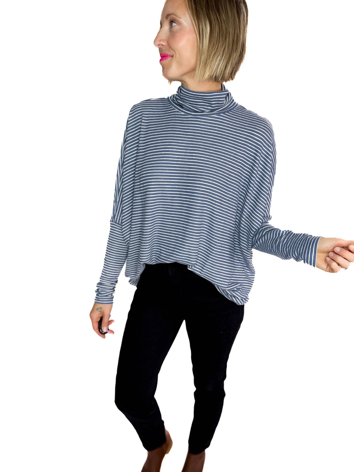 Mira Mock Neck Top- DUSTY NAVY/CREAM
