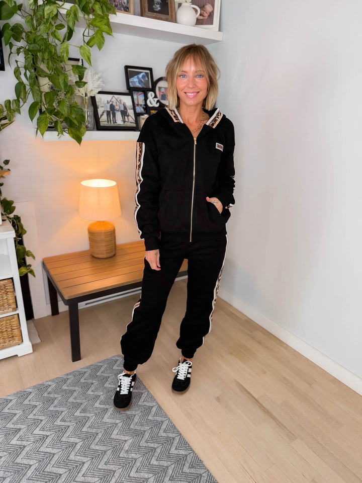 AMPERSAND AVE Comfort Zone Full Zip- FEARLESS-FINAL SALE *S*