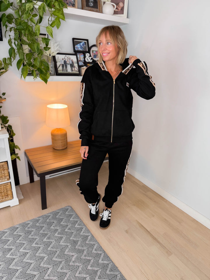 AMPERSAND AVE Comfort Zone Full Zip- FEARLESS-FINAL SALE *S*
