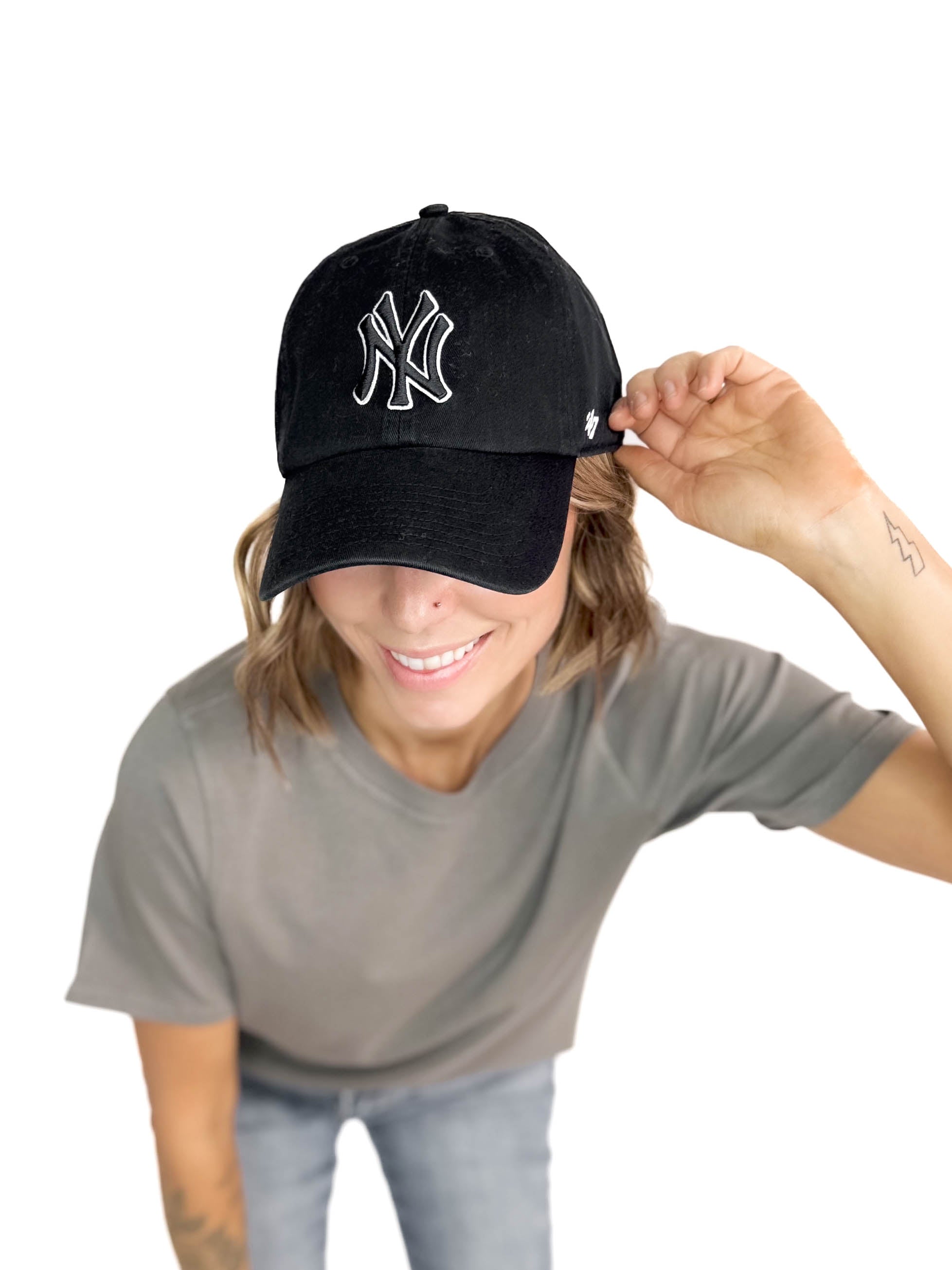 47 Brand NY Cap- BLACK/WHITE