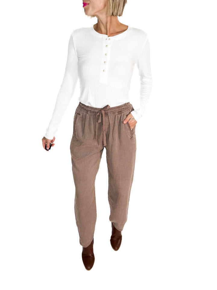 Verta Tencel Blend Tapered Pants- COCOA