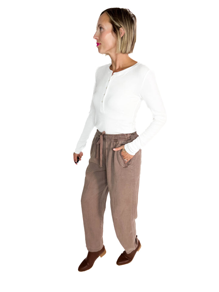 Verta Tencel Blend Tapered Pants- COCOA