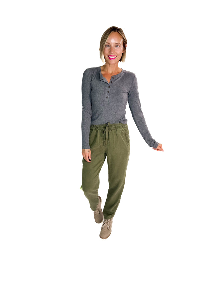 Verta Tencel Blend Tapered Pants- OLIVE