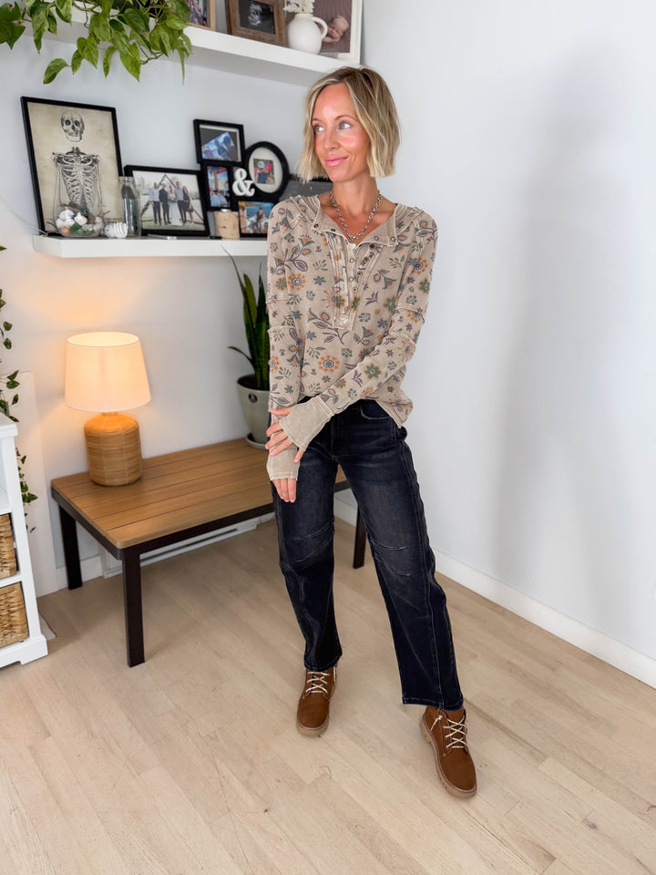 Goldenwood Floral Henley Long Sleeve- MOCHA