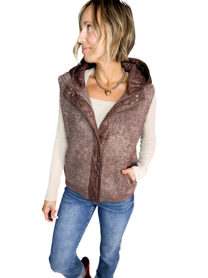 Clouden Button Down Sherpa Fleece Quilted Hooded Vest- MOCHA