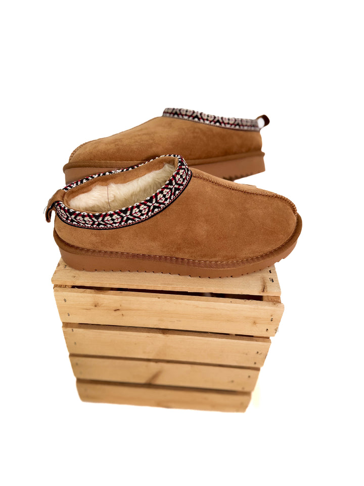 Cozy Company Slip On- TAN