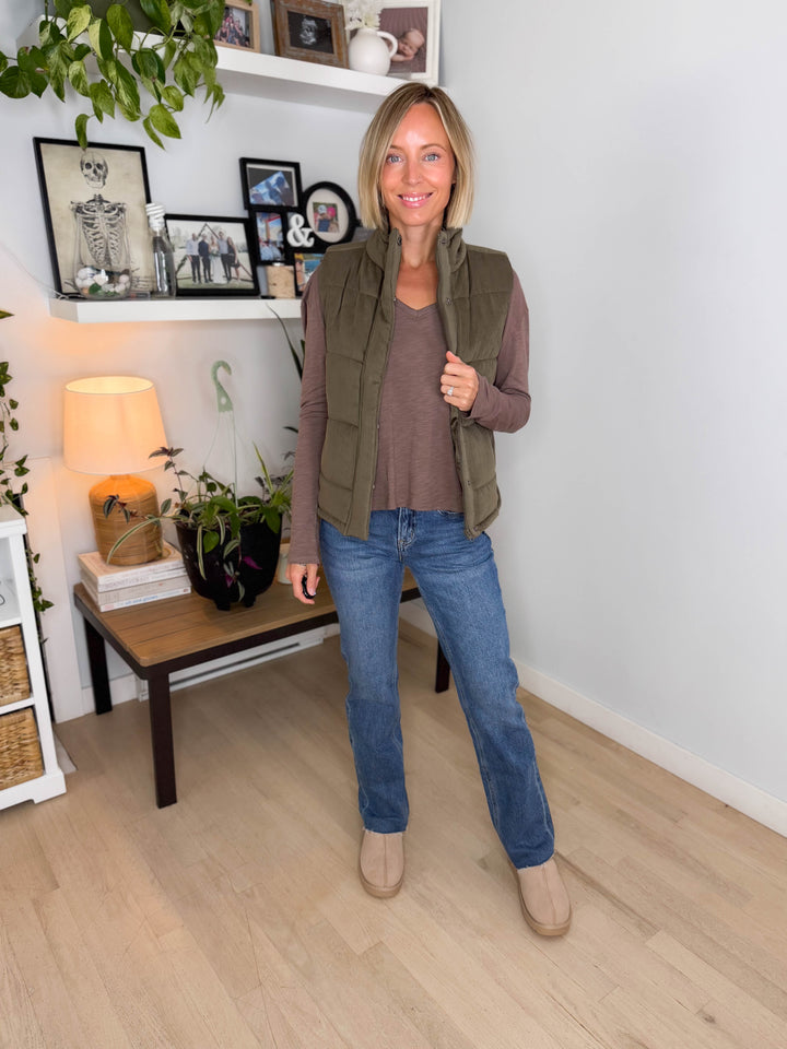 Peyton Corduory Vest- DARK OLIVE