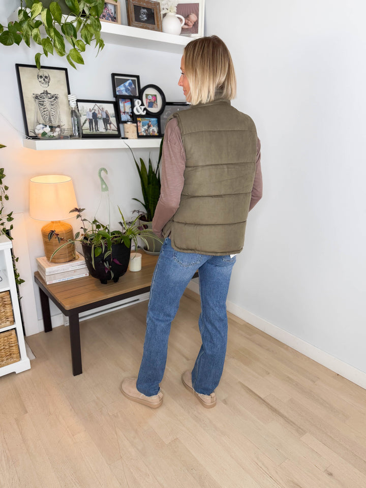 Peyton Corduory Vest- DARK OLIVE