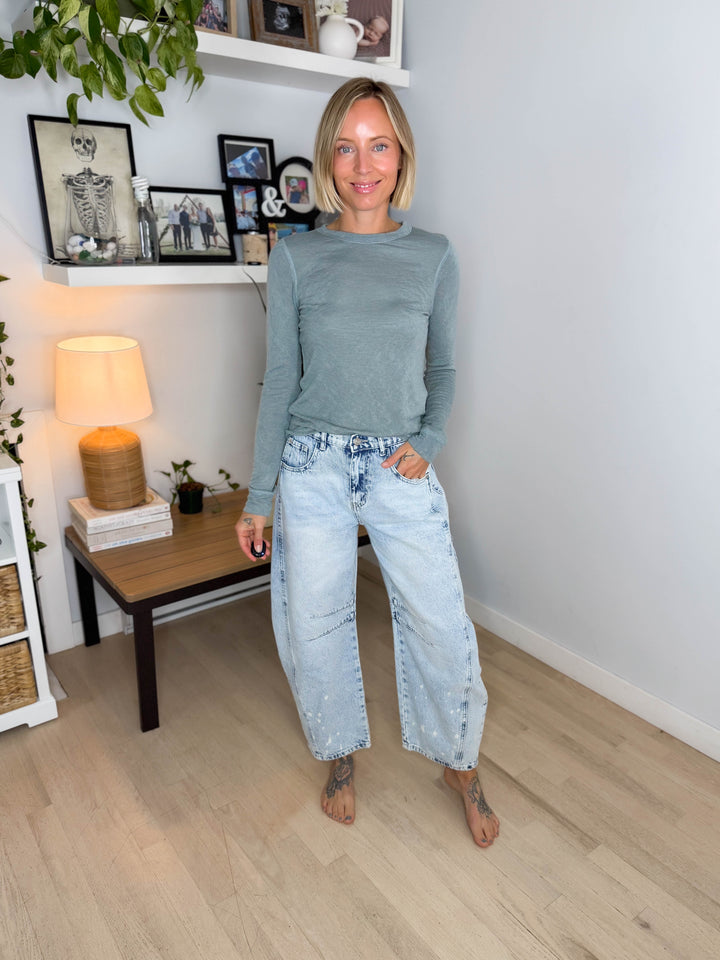 Gemina  Bleach Splatter Barrel Jeans- LIGHT DENIM