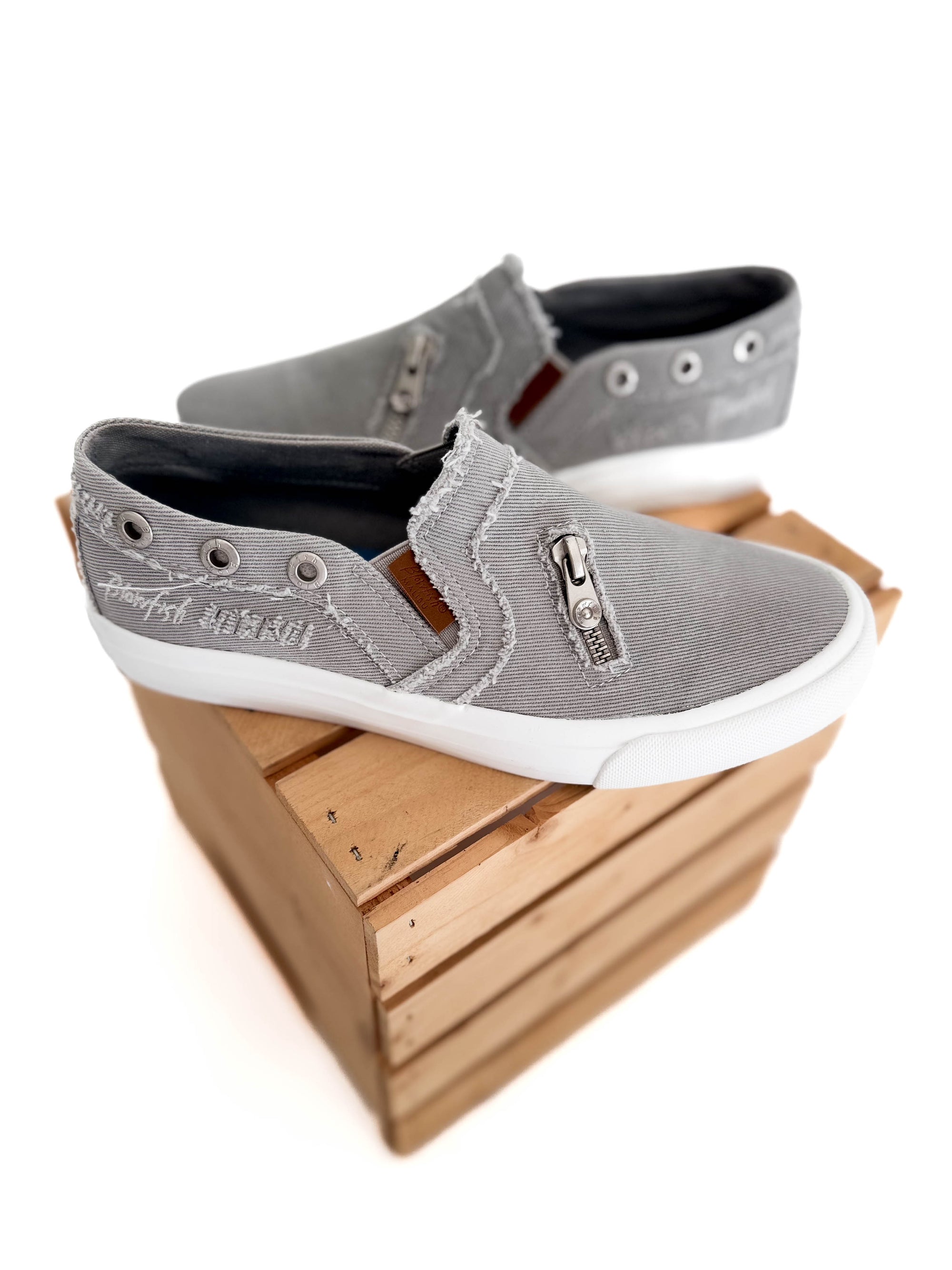 BLOWFISH Mariachi Slip On- GRAY