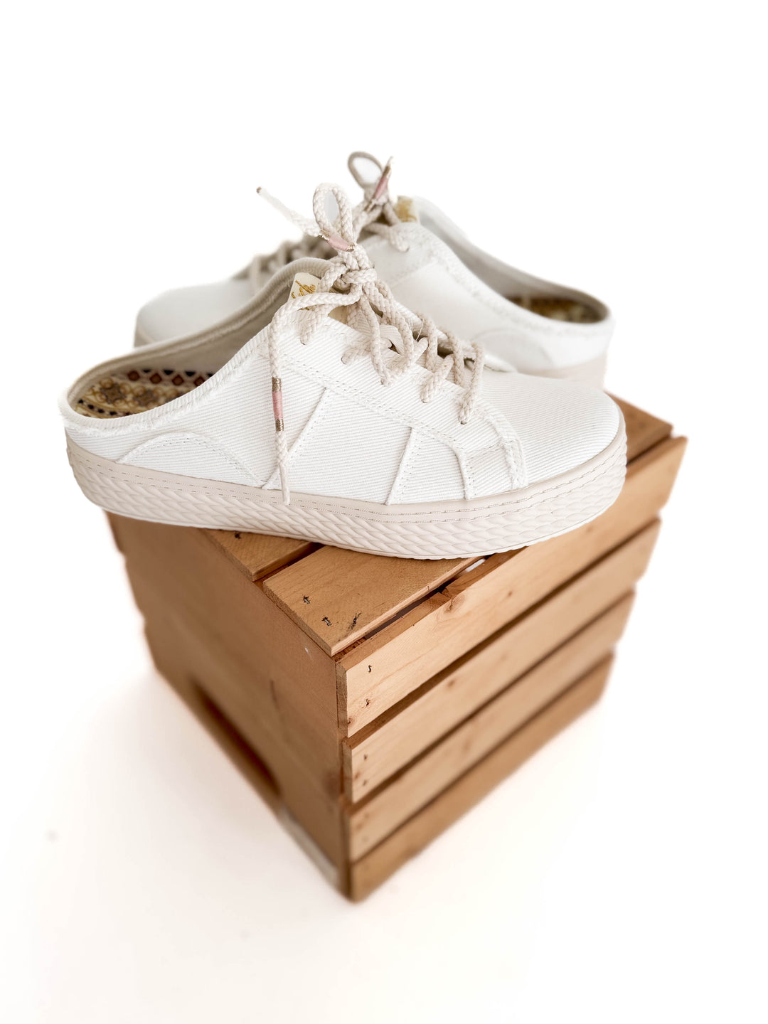 BLOWFISH Super Slide- WHITE-FINAL SALE