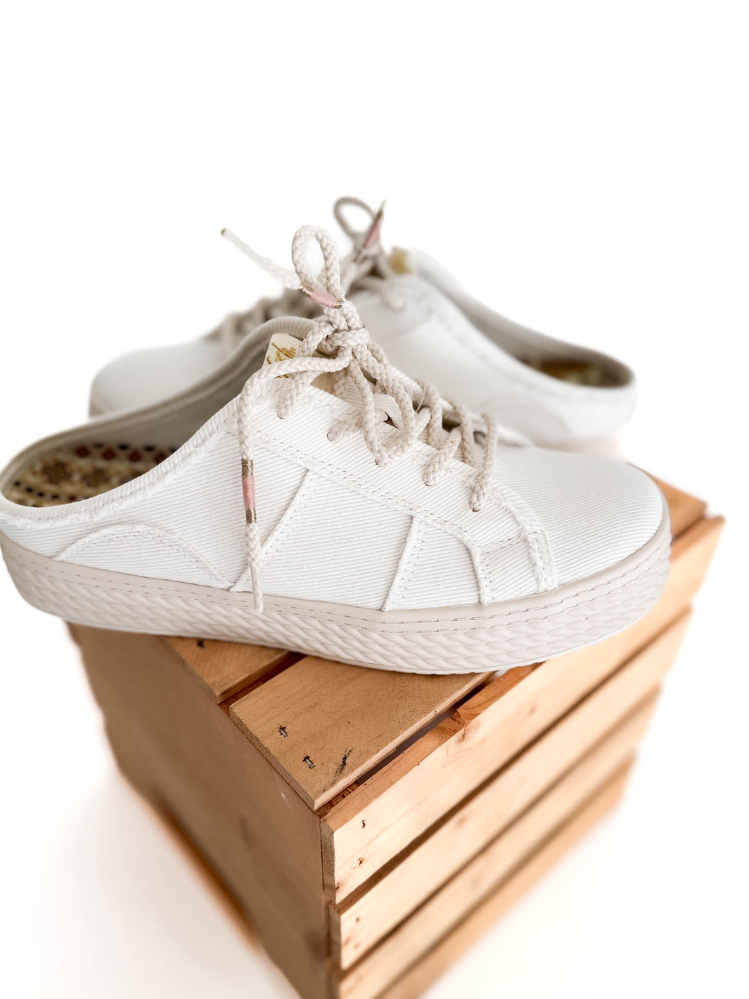 BLOWFISH Super Slide- WHITE-FINAL SALE