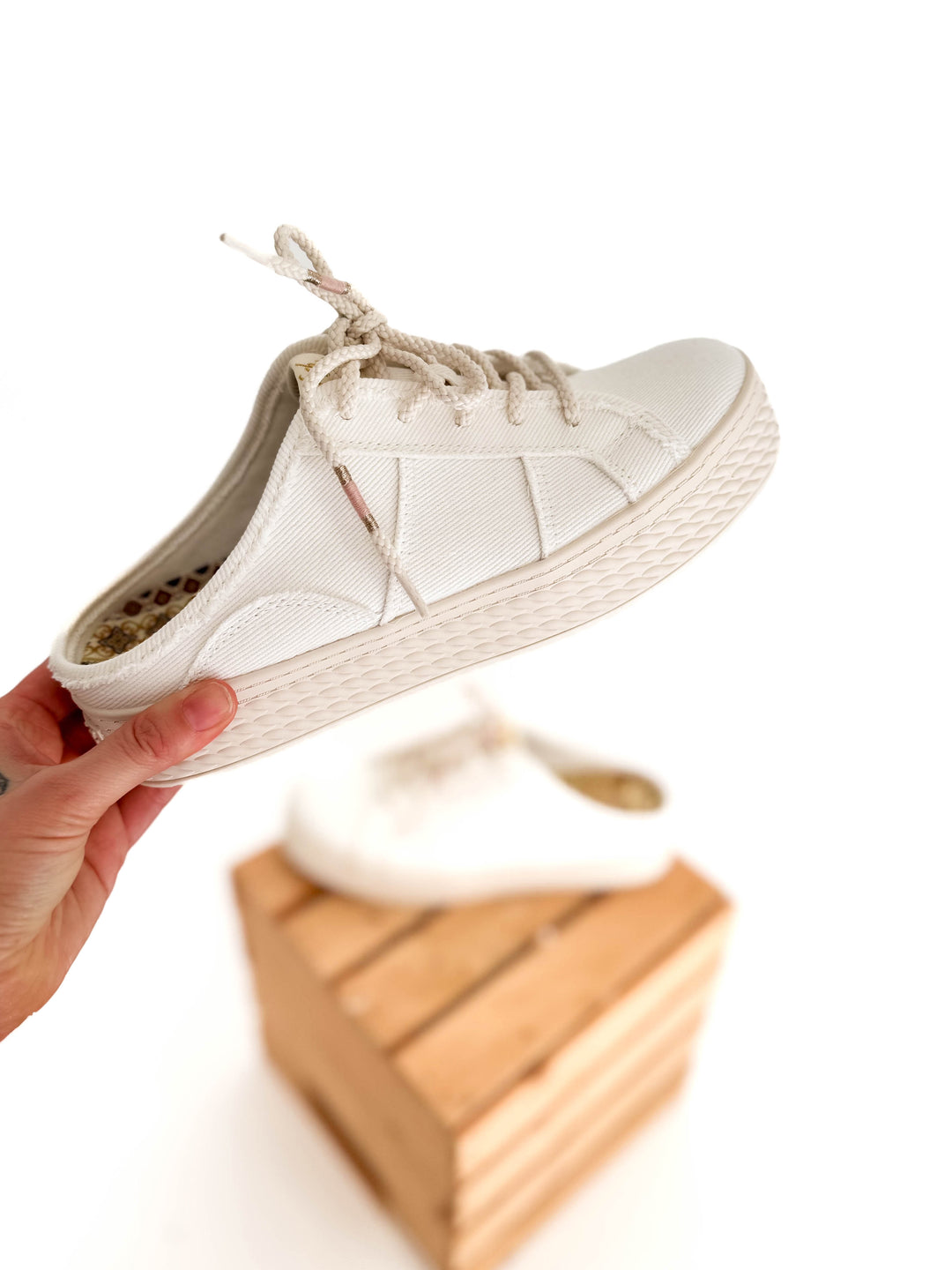 BLOWFISH Super Slide- WHITE-FINAL SALE
