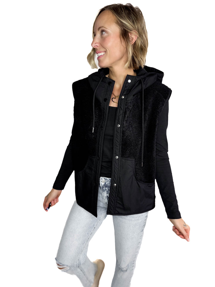 Morning Frost Sherpa Fleece Vest- BLACK
